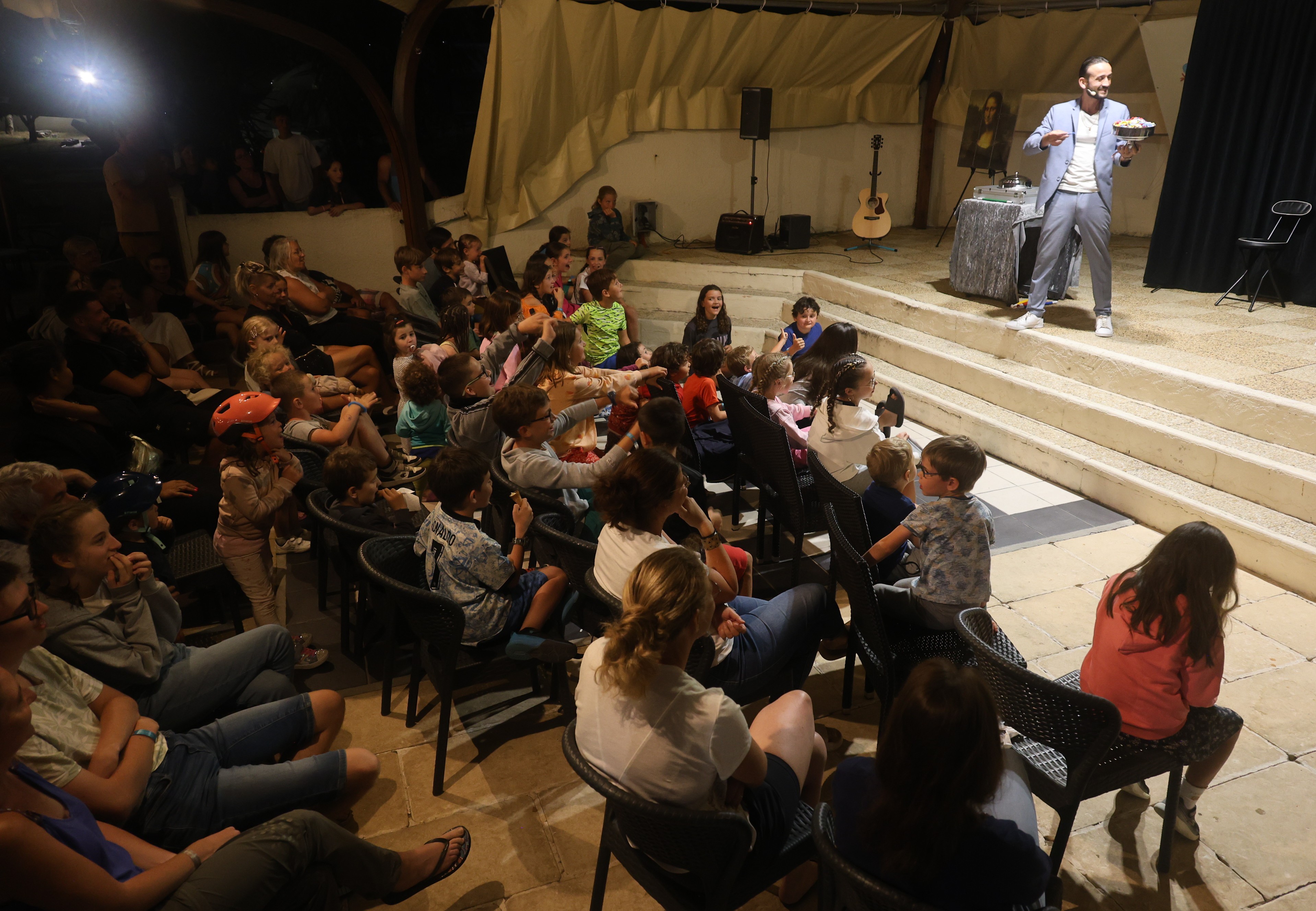 Spectacle de magie lors d'un événement privé